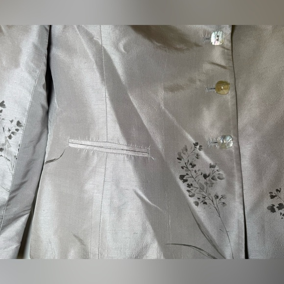 Bergamo By EBI Gray Floral Silk Woman’s Blazer Jacket Size 12 EUC Collared - Picture 3 of 10